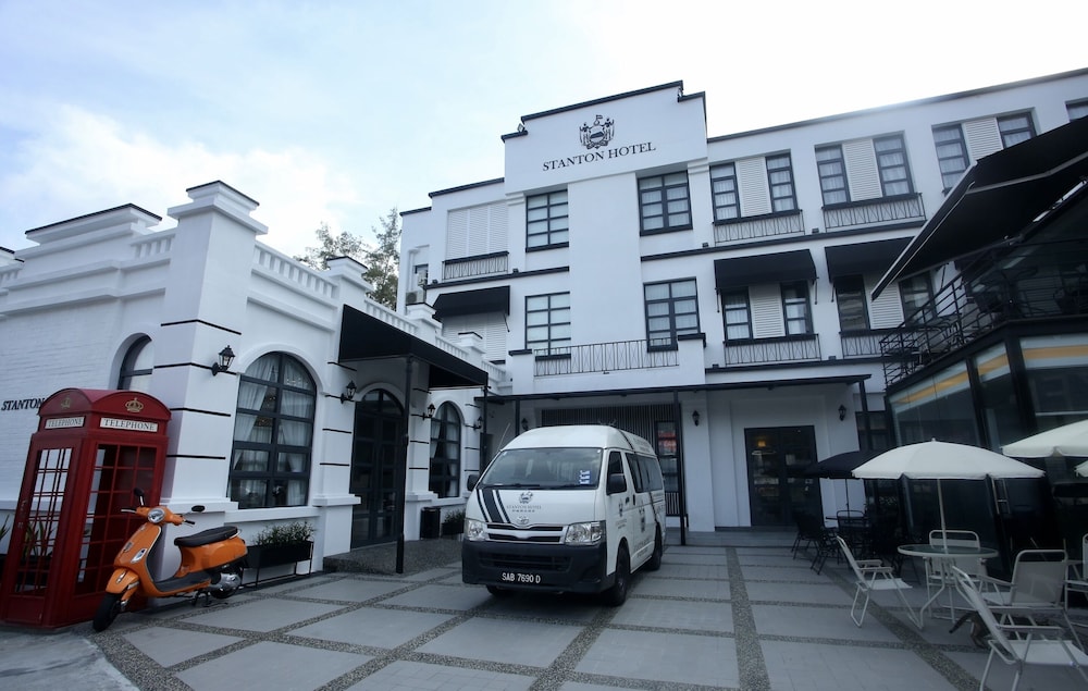Stanton Hotel 48/50