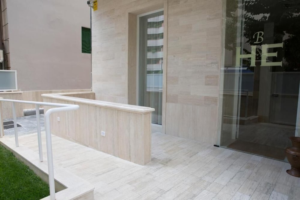Boutique Hotel Enia 4/50