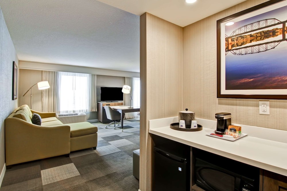 Hampton Inn and Suites by Hilton Saskatoon Airport 31/39