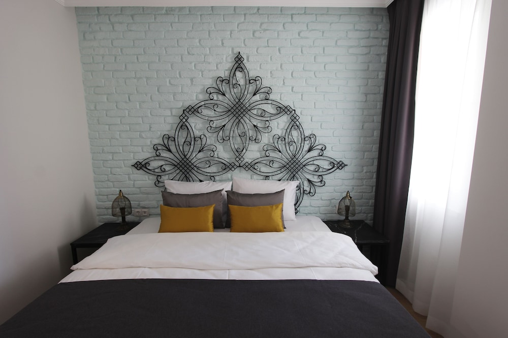 Azuu Boutique Hotel 37/76