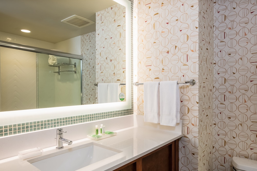 Holiday Inn Gulfport Airport 18/46