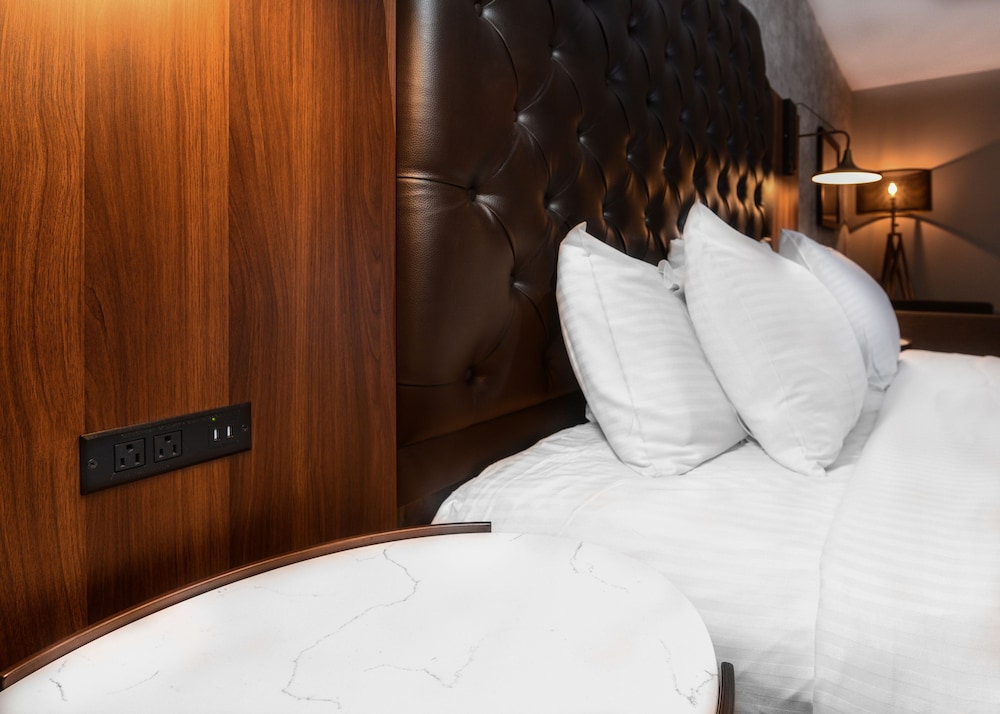 Hollywood Inn Suites Hotel 21/54