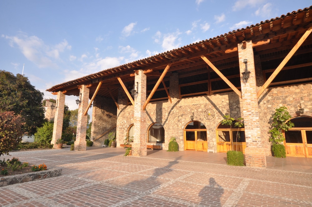 HOTEL HACIENDA CANTALAGUA GOLF 10/65