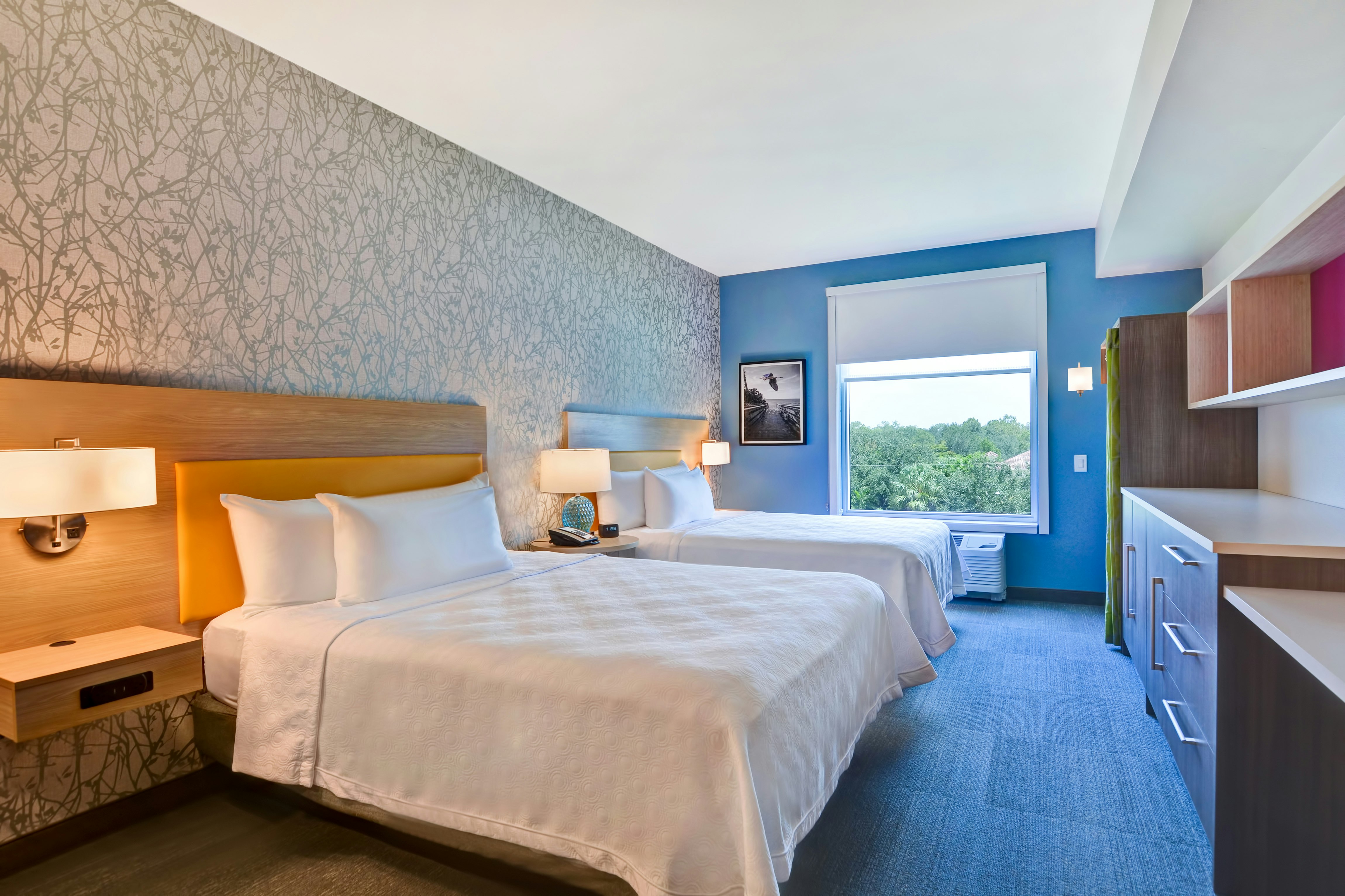 STUDIO, 2 QUEEN BEDS