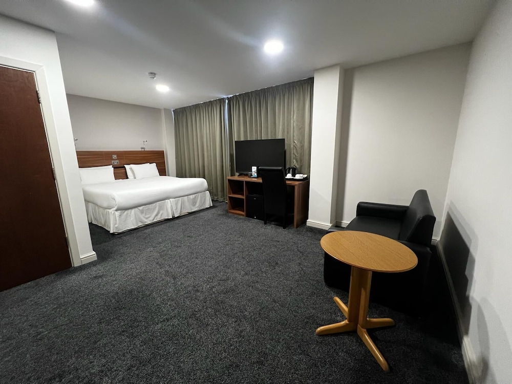 SUPERIOR, DOUBLE BED