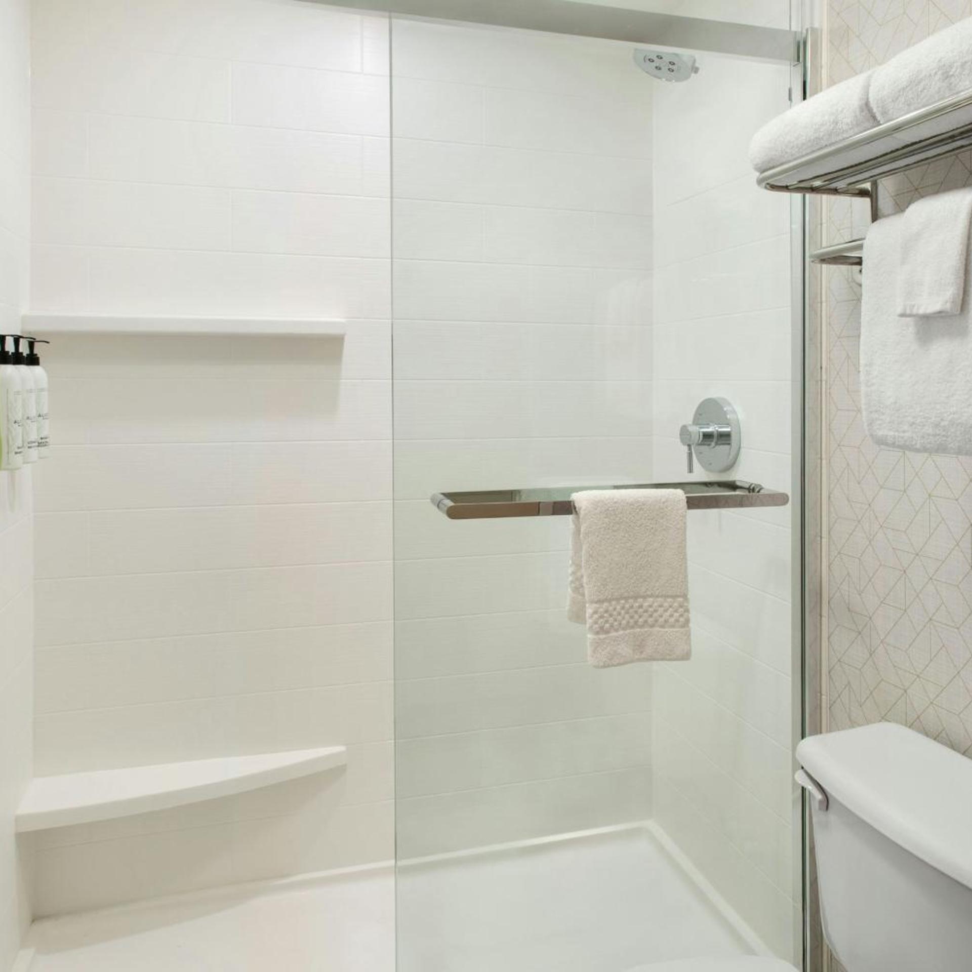 جناح بسريرين كوين مع سرير سحّاب إضافي مع أريكة لذوي الإعاقة، Springhill Suites Pittsburgh Mills 2/7