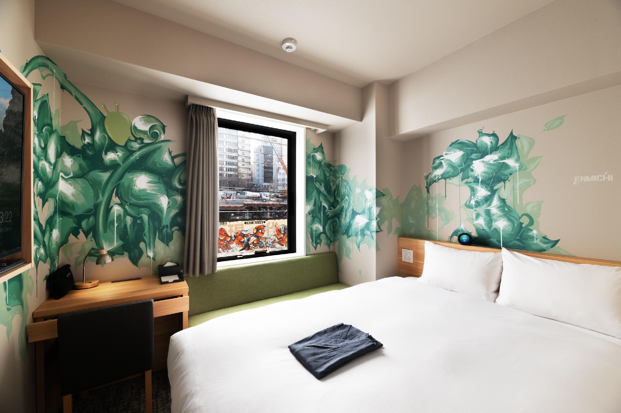 1 Bedroom, Wood, Art, Semi Double Bed