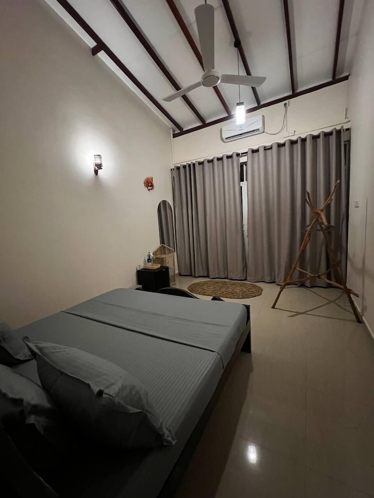 New Bay View Villa 12/50