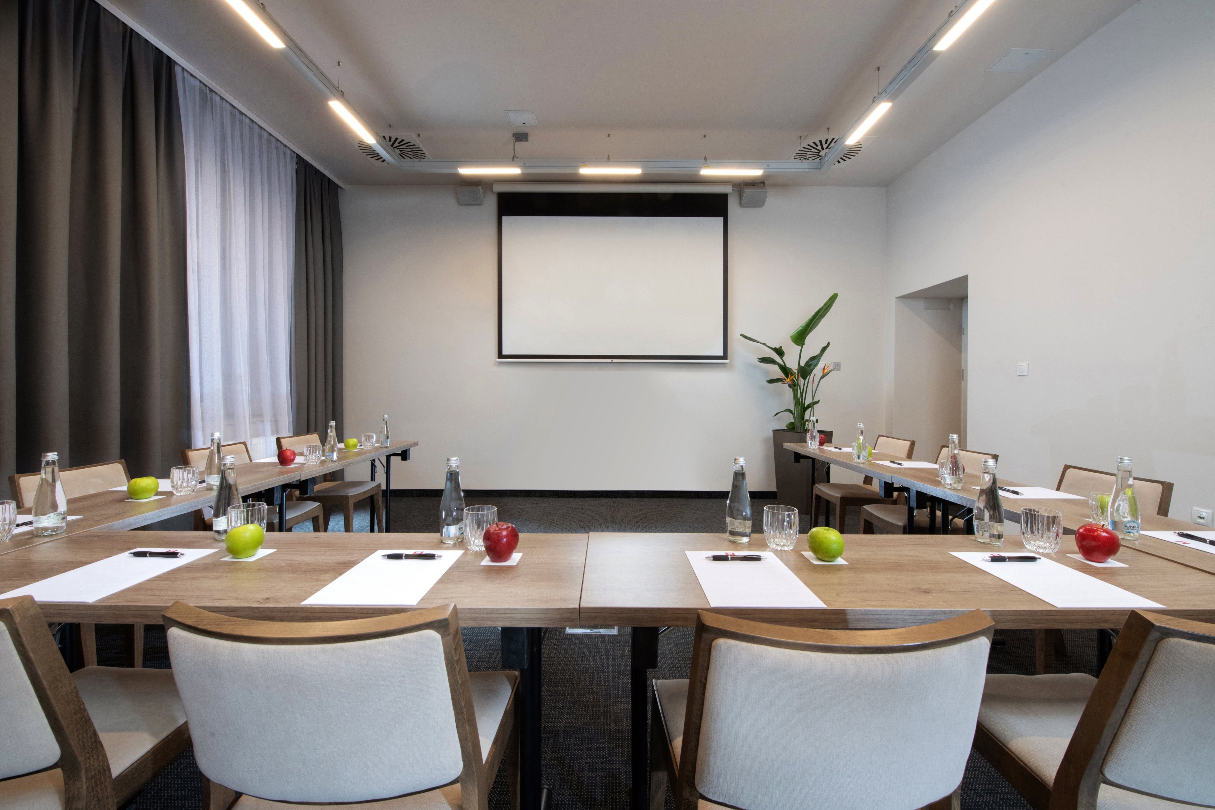 Leonardo Boutique Hotel Krakow Old Town 75/80