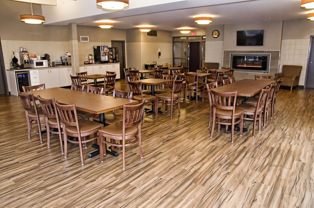 Lakeview Inn And Suites Brandon 15/18