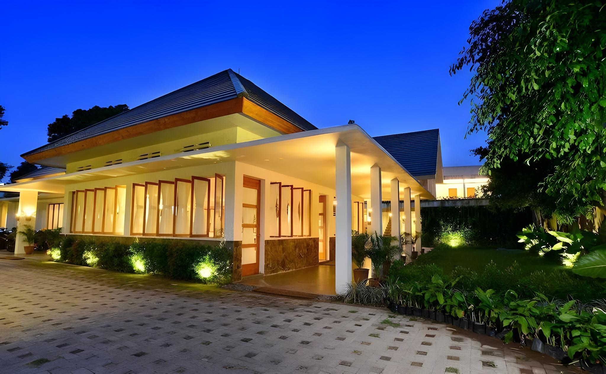 Hotel Blambangan 4/46