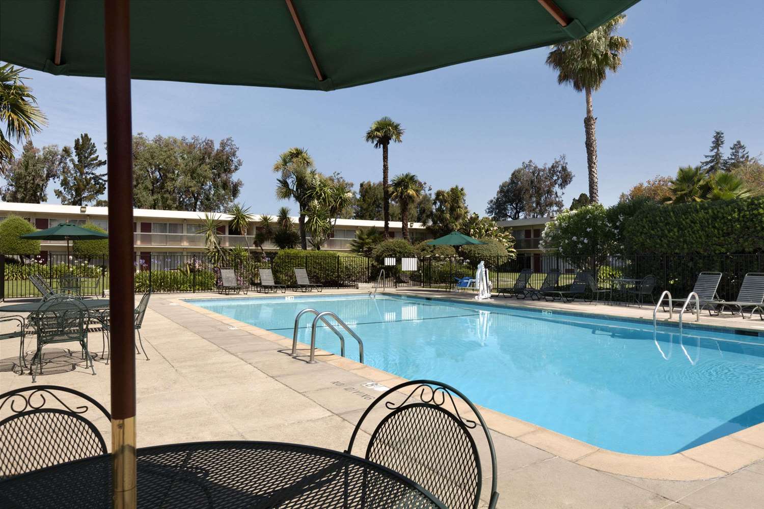 Ramada By Wyndham Sunnyvale/Silicon Valley 7/10
