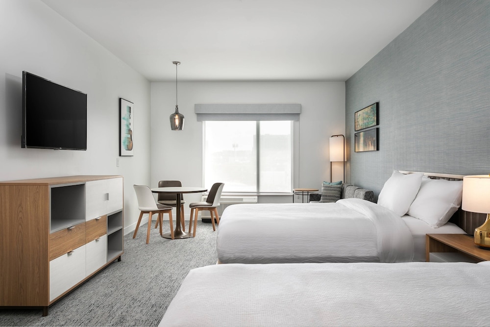 STUDIO, 2 QUEEN BEDS, ACCESSIBLE