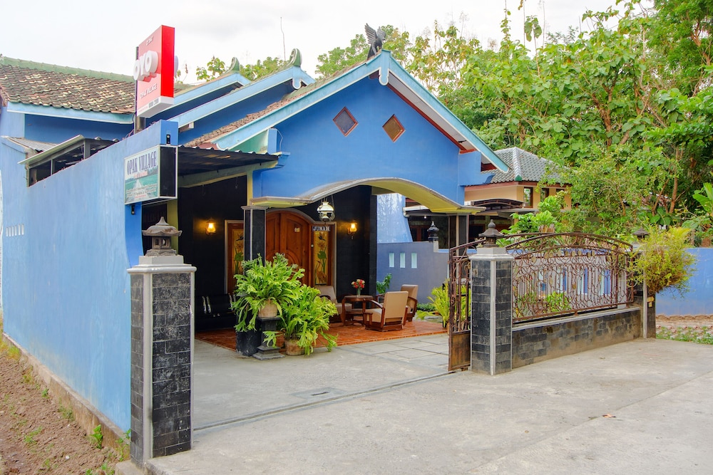 OYO 2047 Opak Village Bed and Breakfast 1/26