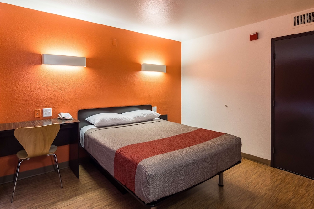 Motel6 Oroville, CA 31/48