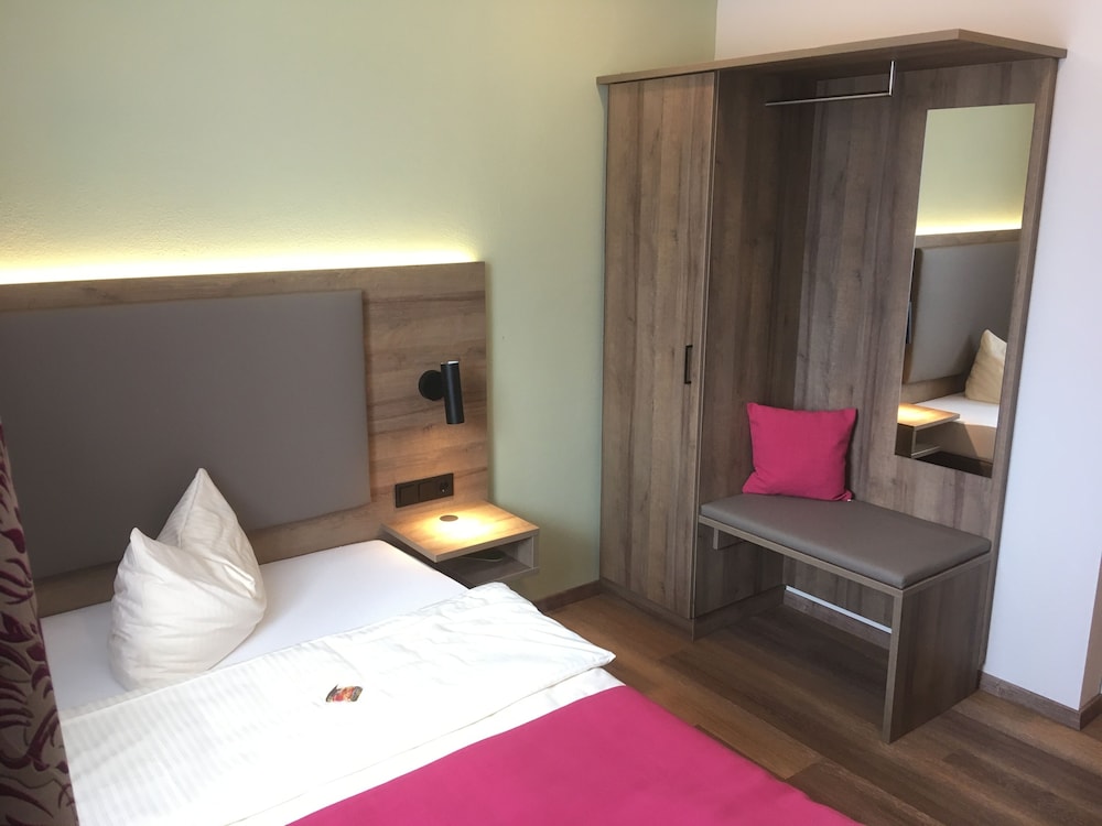 Hotel Gastehaus Bauer garni 15/50