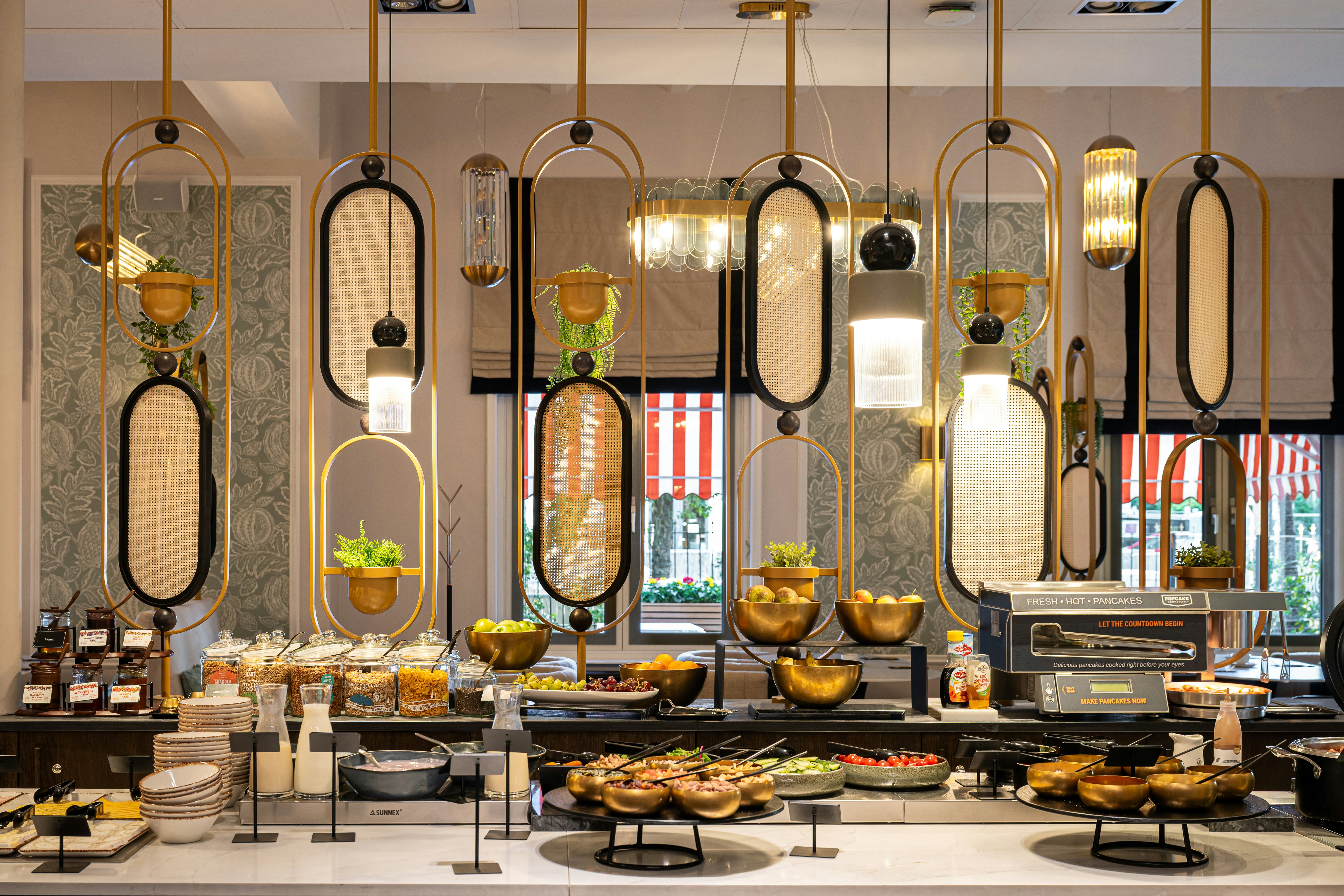 The Manor Amsterdam 34/57