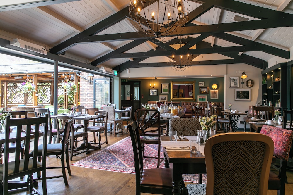The Rose and Crown Wimbledon 35/50