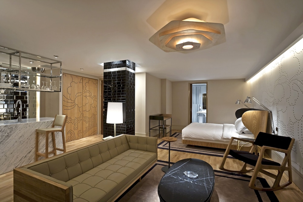 Witt Hotel 44/56