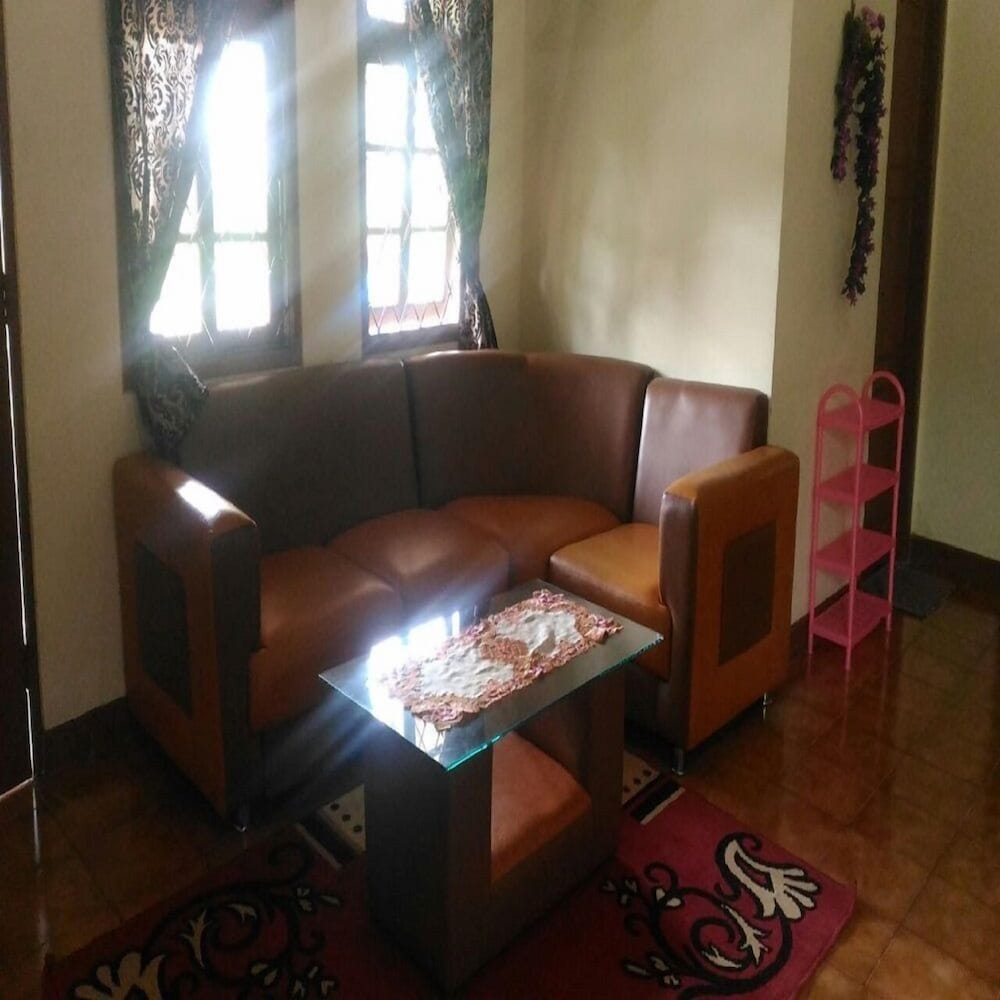 Villa Kota Bunga Anyelir 32/51