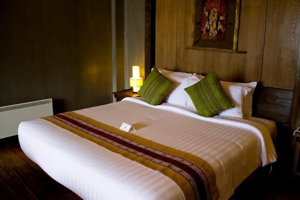 1 BEDROOM, DELUXE, DOUBLE OR TWIN BED