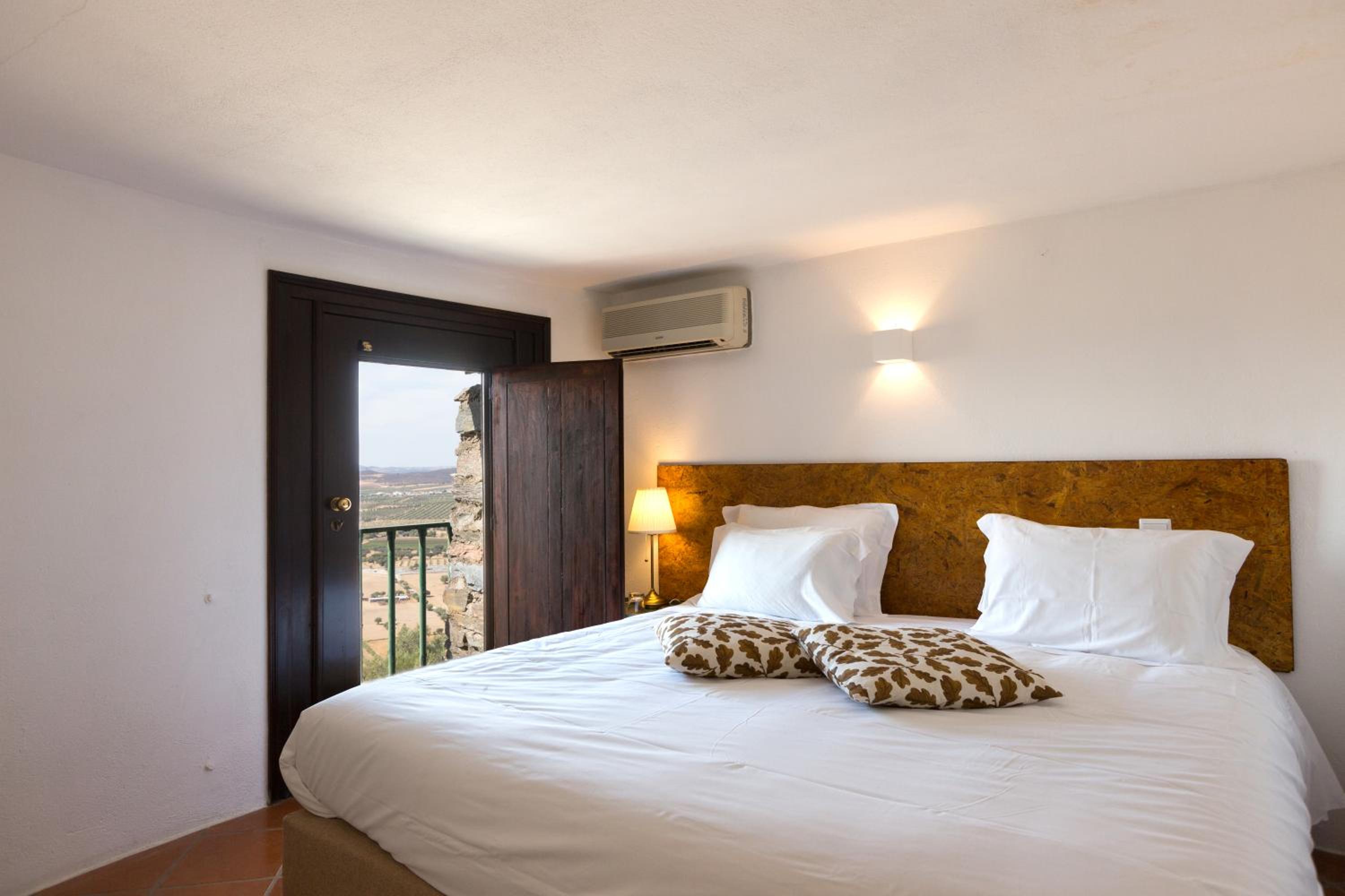 2 Bedrooms, Apartment, Country View