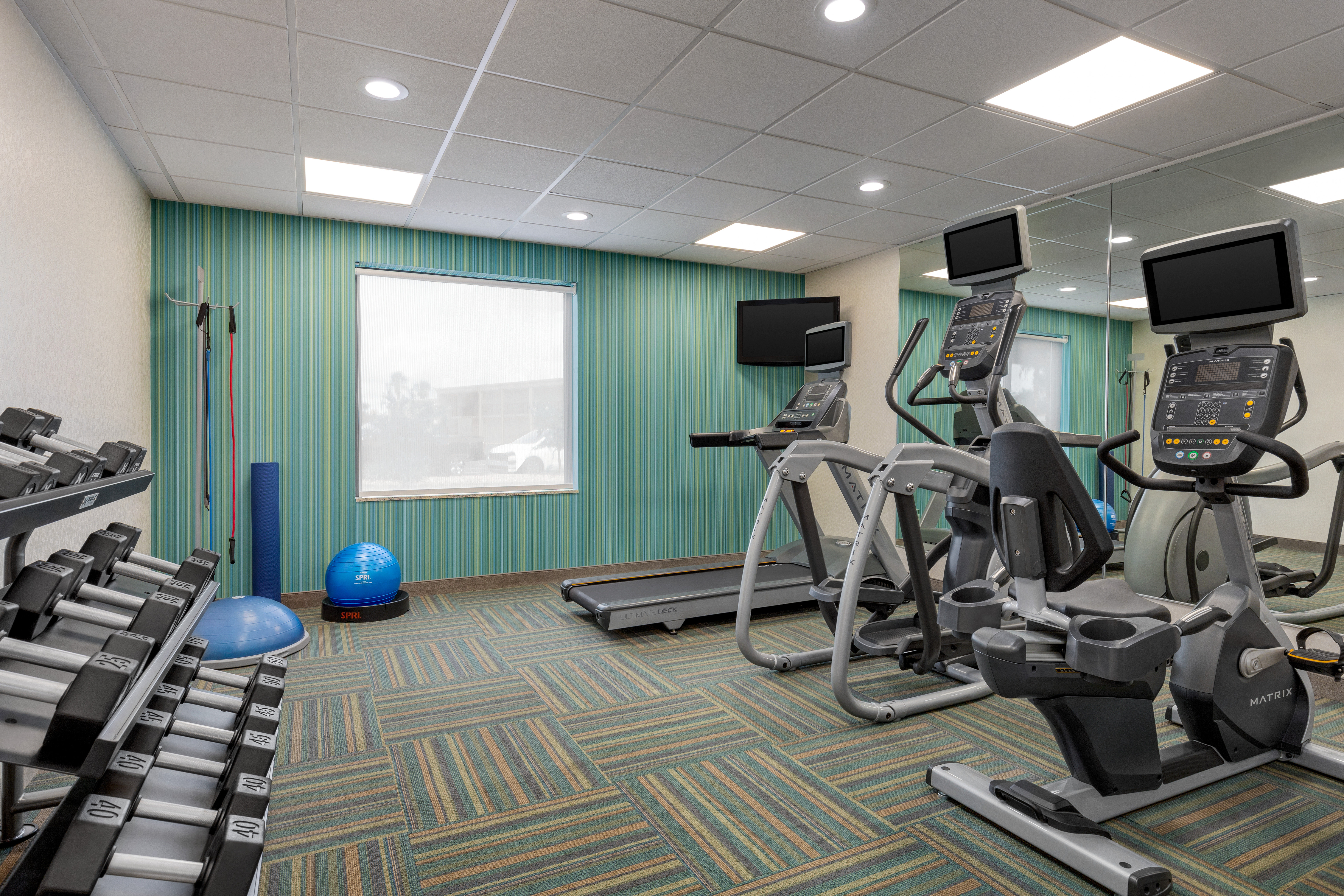 Holiday Inn Express Hotel Suites Waycross 35/56