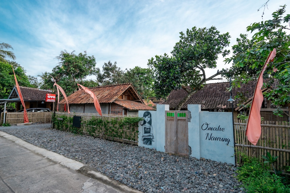 OYO 2393 Omahe Nawung Syariah 23/29