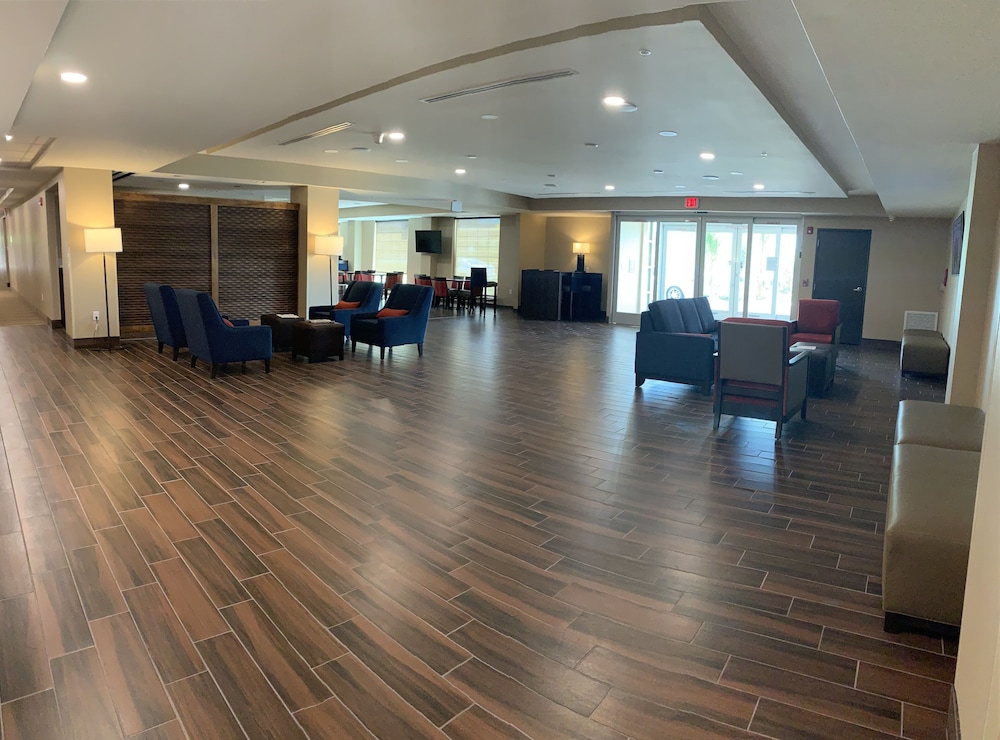 Comfort Suites Daytona Beach-Speedway 7/35