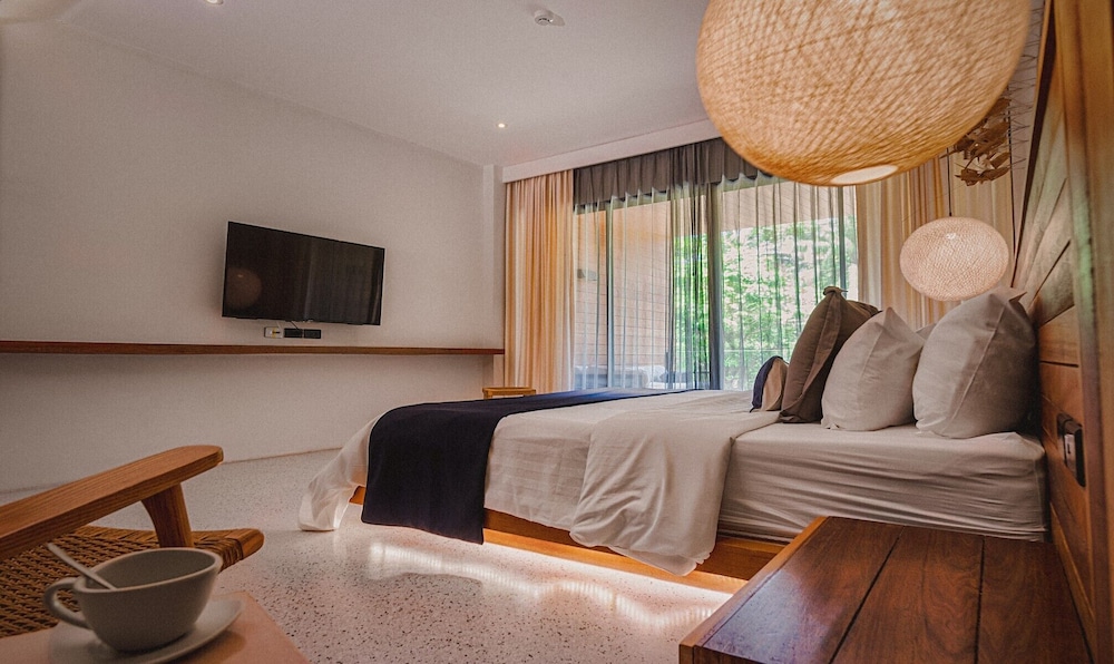 Sichon Cabana Beach Resort 37/80