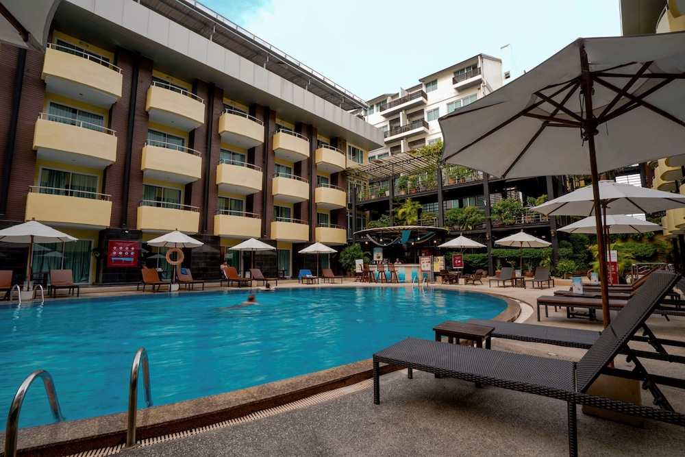 Baron Beach Hotel in PATTAYA