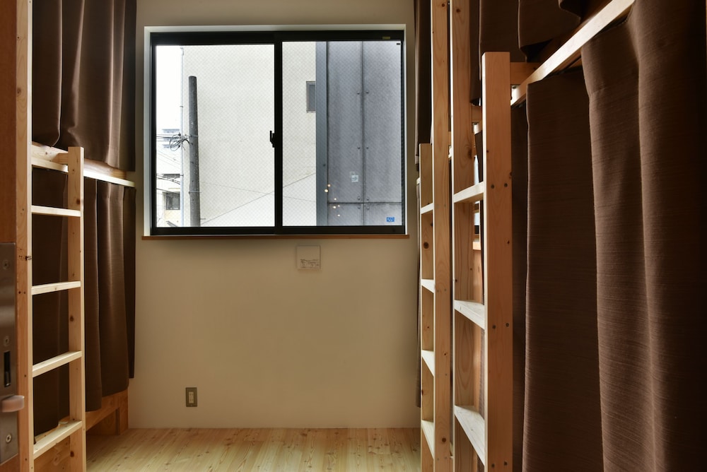Hostel Mitsuwaya Osaka 40/60