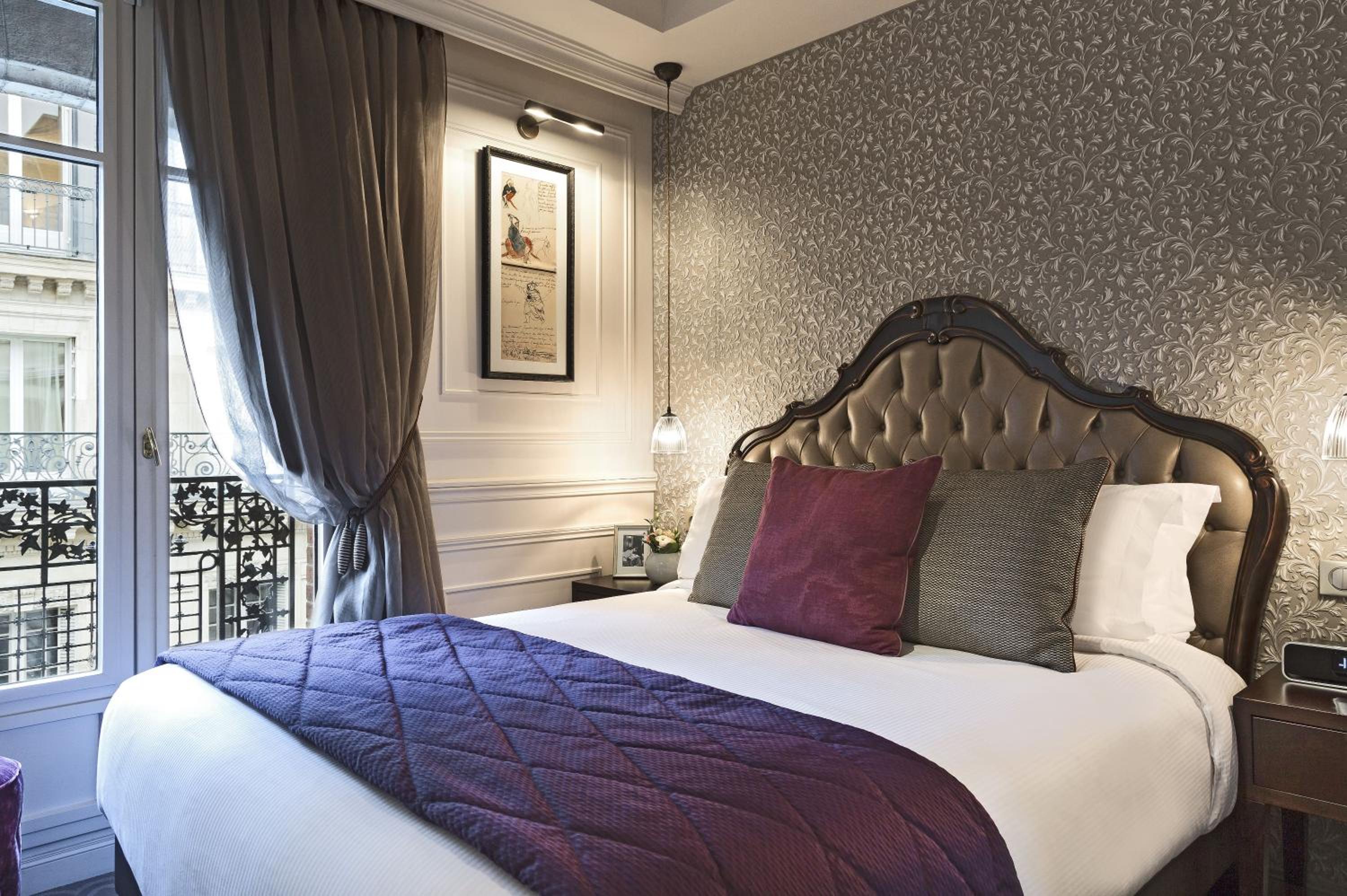 Exclusive, Suite, Queen Bed