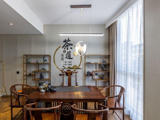 James Joyce Coffetel (Dujiangyan Municipal Government) 20/61