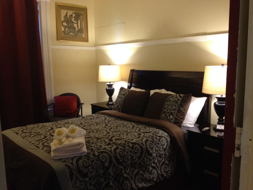 Luz Hotel 16/48