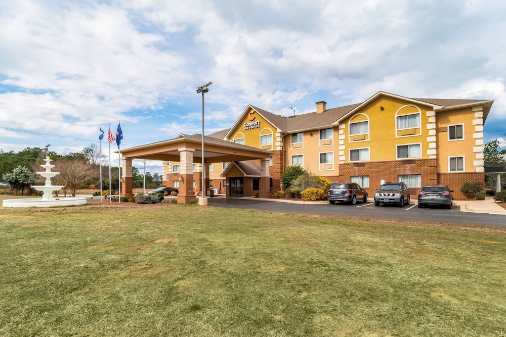 Comfort Inn & Suites South Hill I-85 1/22