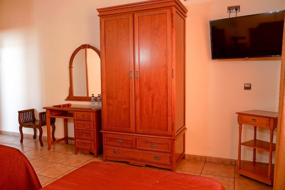 HOTEL ALFONSO VIII 43/47