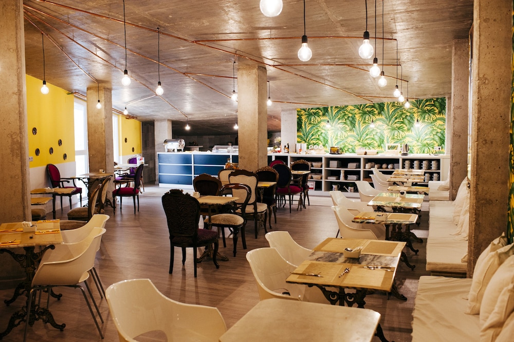 Hotel Art Santander 51/67