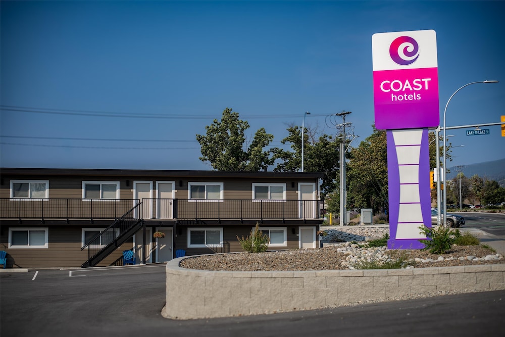 Coast Penticton Hotel 4/50