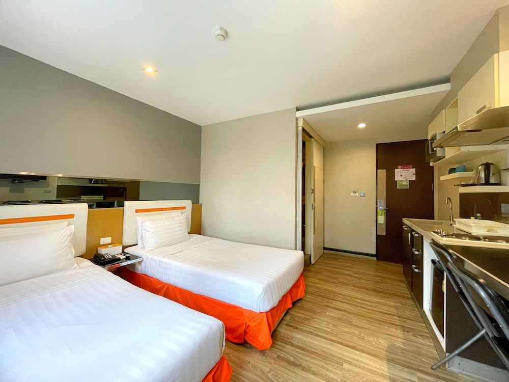 Arawana Express Phrom Phong (ex. Icheck Inn Regency Sukhumvit) 17/52