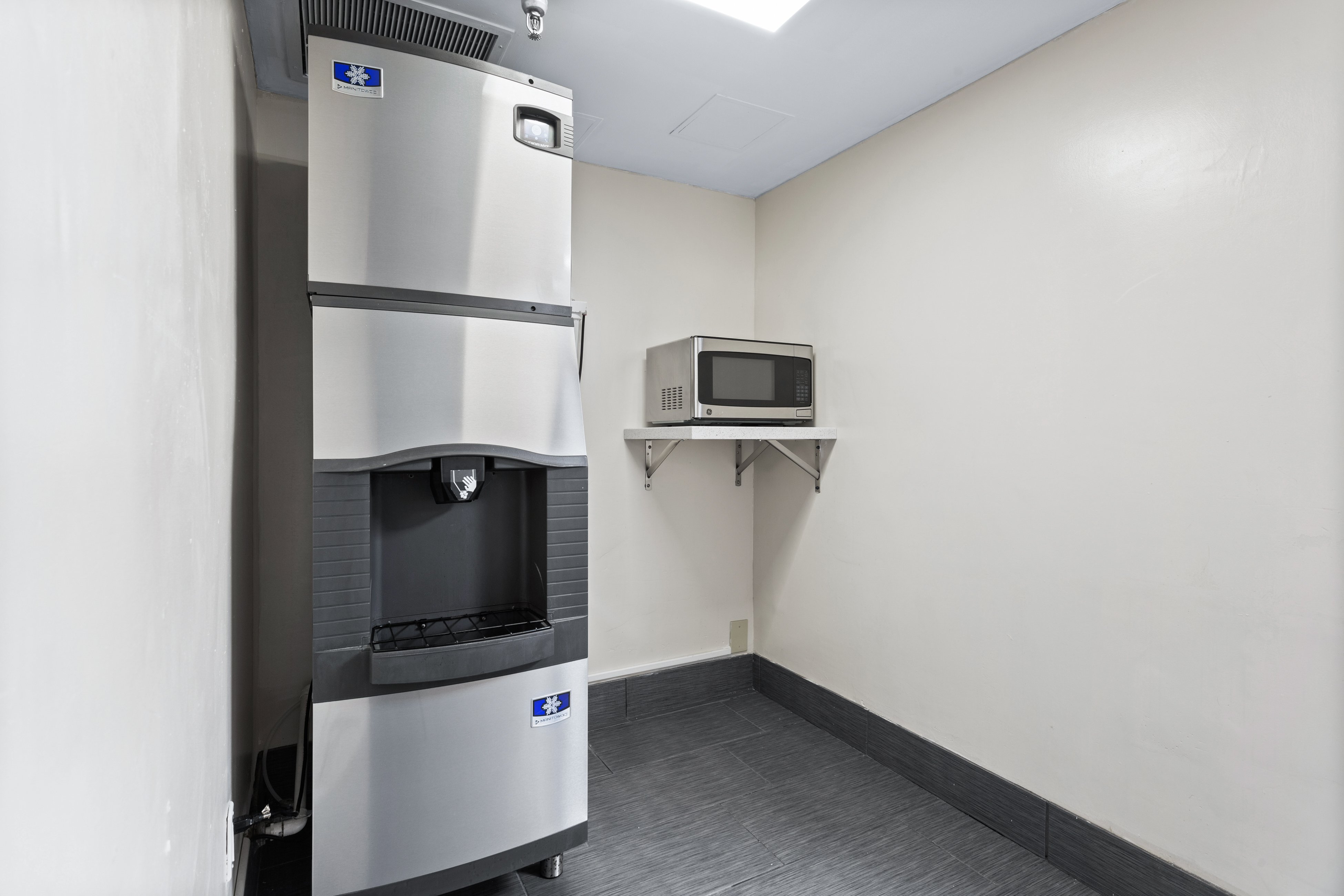 Holiday Inn Tampa Westshore Airport Area 22/50