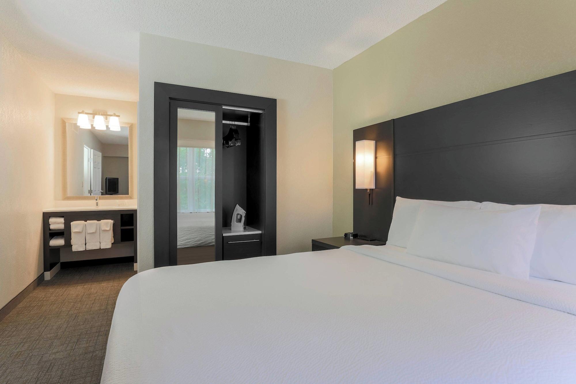 2 Bedrooms, Suite, Accessible