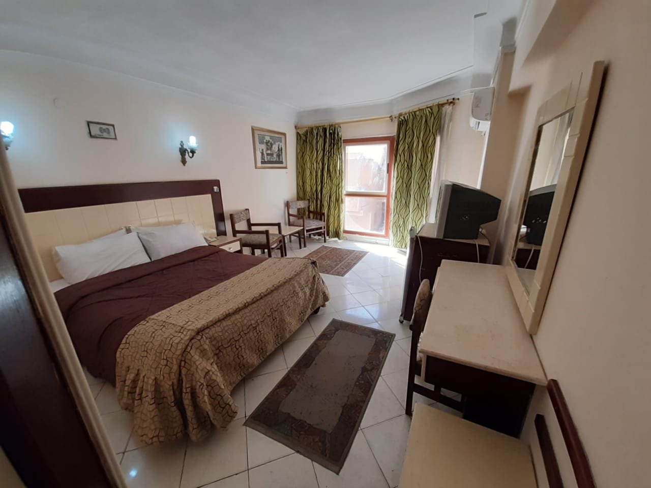 Room at Regency Alexandria, ALEXANDRIA