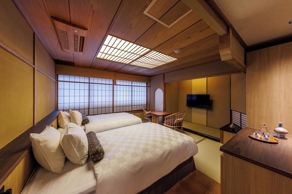 SUPERIOR, TWIN BEDS