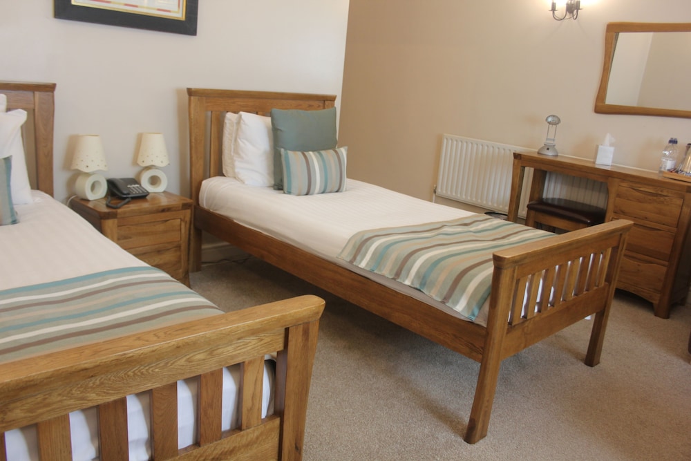 OYO Flagship Nant Ddu Lodge Hotel & Spa 20/70