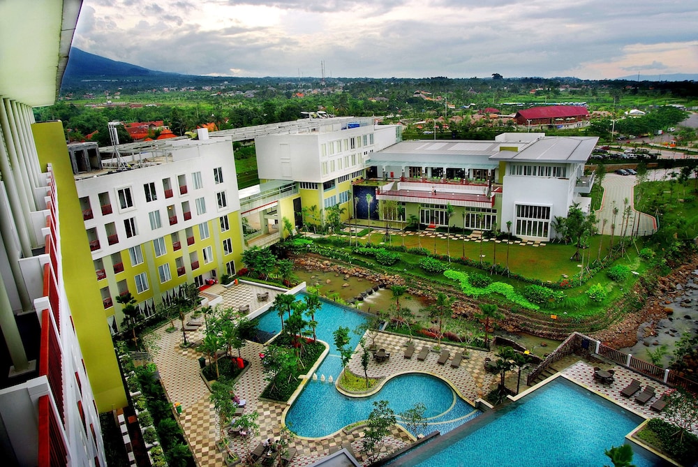 Aston Bogor Hotel & Resort 88/90