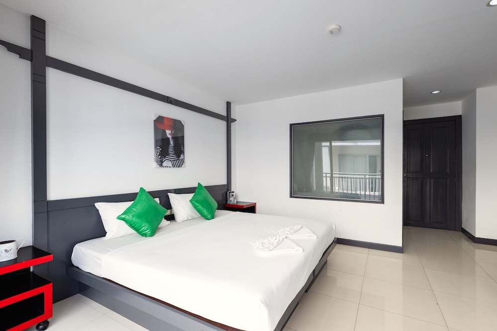 Hotel Baya Patong Beach 27/65