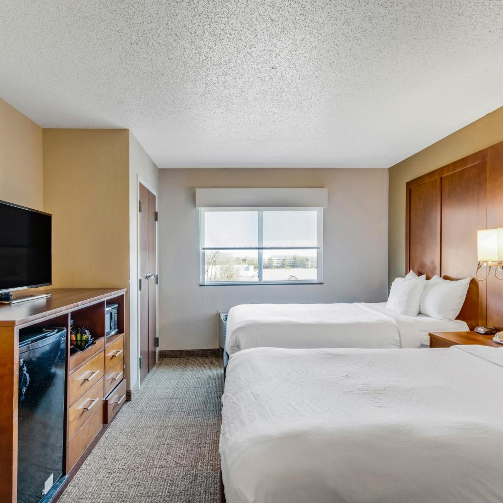Room, 2 Double Beds, Accessible, Comfort Suites Huntsville MidCity District at Research Park 2/10