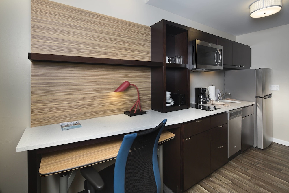 TOWNEPLACE SUITES BY MARRIOTT FORT MYERS ESTERO 23/50