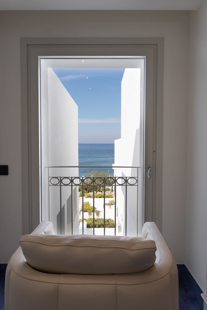 Grotta Palazzese Beach Hotel 42/61